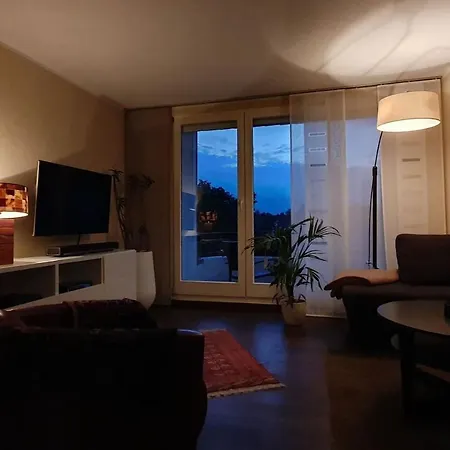 Moderne In Der Historischen Stadt شقة
